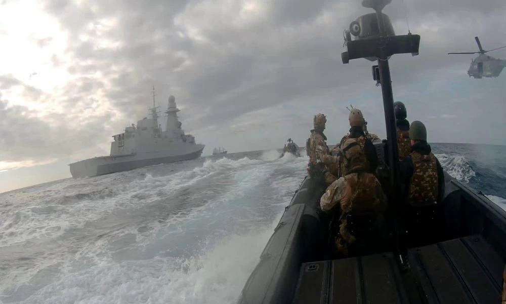 "Μυρίζει μπαρούτι" στην Α. Μεσόγειο: Έλληνας ο επιχειρησιακός διοικητής της επιχείρησης “Ειρήνη” - Σφοδρές αντιδράσεις από Μόσχα & Άγκυρα